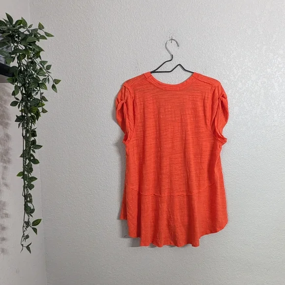 We The Free Women Coral Orange Top Tee T-Shirt Short Cap Sleeve Casual Summer M - Picture 2 of 9